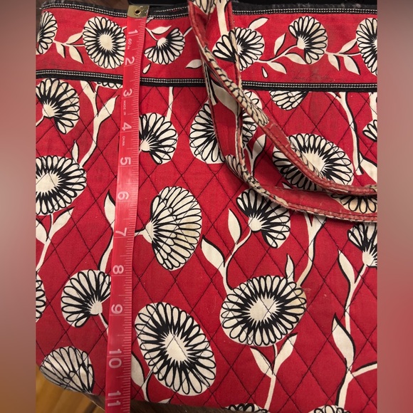 Vera Bradley Large Tote - Picture 8 of 8